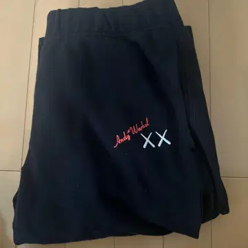 유니클로 KAWS 콜라보 스웨트 팬츠