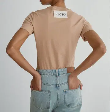 RECTO 자카드 로고 티셔츠