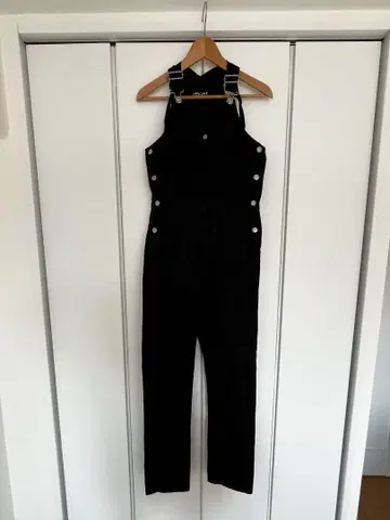 HOLIDAY DENIM 블랙 살로펫