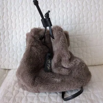 브라운 퍼 핸드백