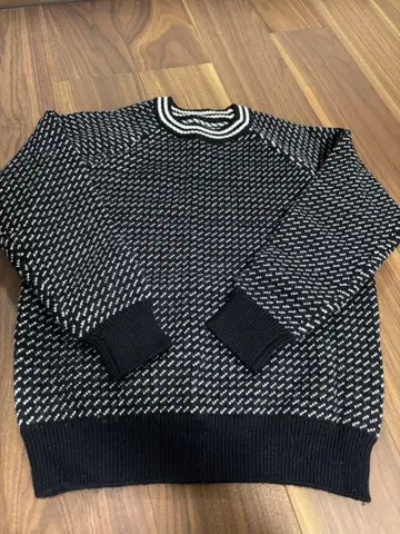 Freada 바즈 아이 니트
