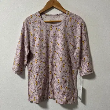 꽃무늬 반소매 상의 연보라 프리 새상품