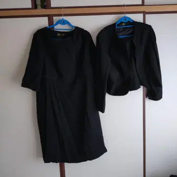 블랙 정장 세트 (드레스, 자켓, 스커트, 가디건) 21호
