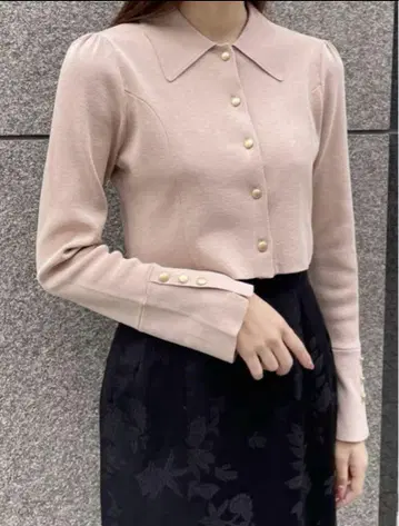 코코딜 숏 기장 니트 가디건 카라 부착 핑크 베이지