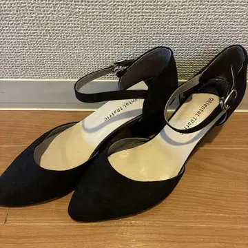 블랙 스틸레토 하이힐