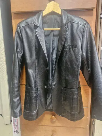 블랙 가죽 자켓