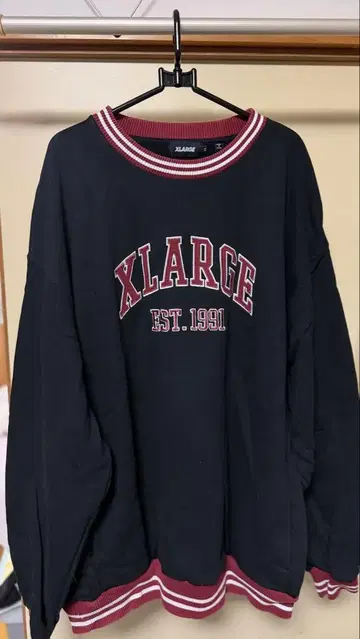 XLARGE 트레이닝복 블랙 스트라이프 옷깃