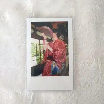 이레이스 리우군 실사 폴라로이드 2025
