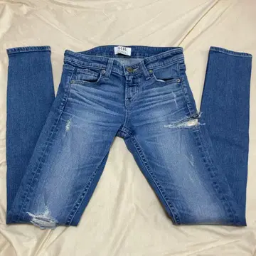 [ 새상품급 ] GYDA 데미지 가공 스키니 청바지
