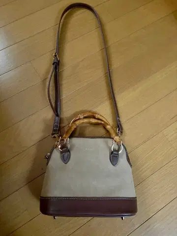 moussy 숄더백