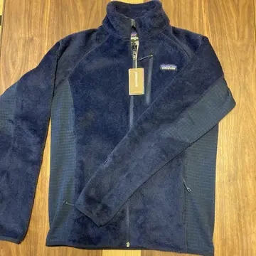 Patagonia R2 자켓 사이즈 S CNY 택 포함