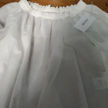 PINORE 화이트 긴팔 블라우스