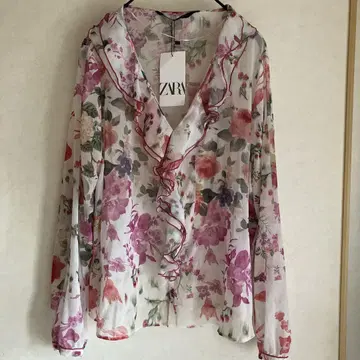 택 포함 미사용 새상품 ZARA 긴팔 프릴 꽃무늬 블라우스 XL 완판템