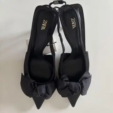 택 포함 새상품 ZARA 리본 포함 슬링백 힐 신발