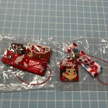 후지야 페코짱 스트랩 x 2개