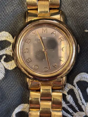 Marc Jacobs 골드 아날로그 손목시계