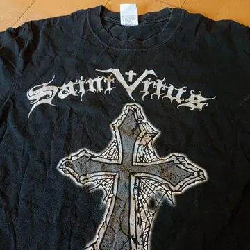 Saint Virus 크로스 디자인 T셔츠 M 사이즈
