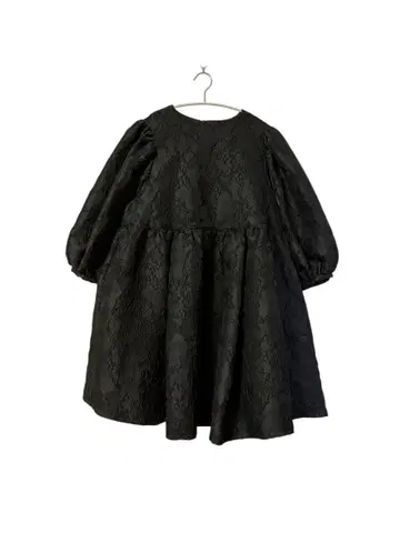 [일축 한정판 가격 인하] PERNA (페르나) 블랙 자카드 볼륨 튜닉