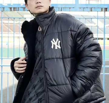 뉴욕 양키스 블랙 다운 자켓 M 사이즈