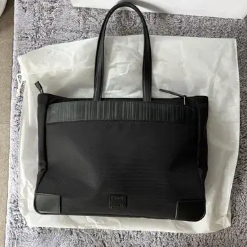 폴 스미스 블랙 토트백