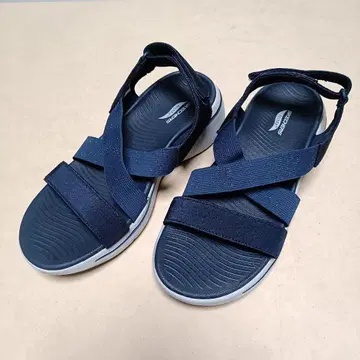 [새상품급] 스케쳐스 24.0cm 아치핏 샌들