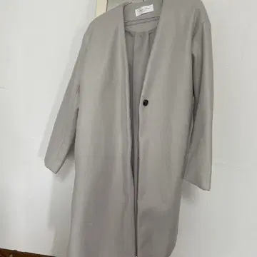 그레이 롱 코트 버튼 포함