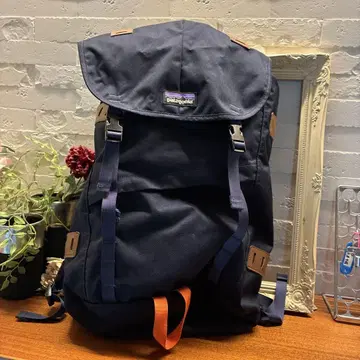 Patagonia 네이비 백팩