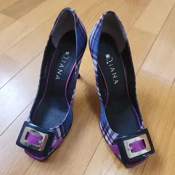 DIANA 네이비 퍼플 체크 하이힐