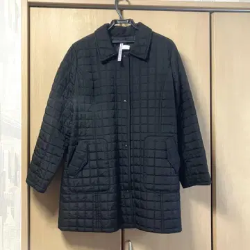 미제르 블랙 퀼팅 코트