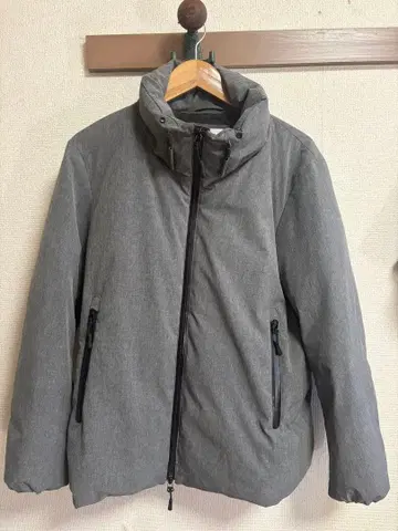 UNITED TOKYO 그레이 다운 자켓 사이즈 2