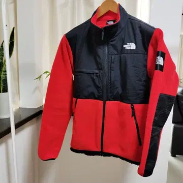 THE NORTH FACE 데날리 자켓 빨간색/블랙