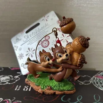 디즈니 스토어 칩앤데일 오너먼트