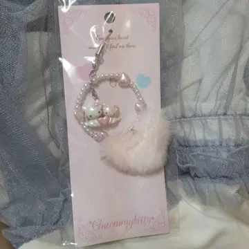 산리오 헤이세이 탄생 캐릭터 복슬복슬 하트 스트랩 챠미 키티