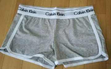 [ 새상품급 ] Calvin Klein 그레이 숏팬츠 M 사이즈