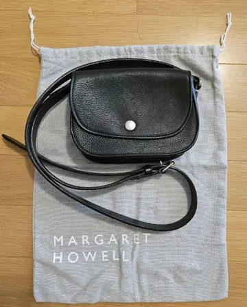 [ 새상품급 ] 마가렛호웰 안장 가죽 숄더 백 블랙