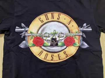 GUNS N' ROSES 건즈 앤 로지즈 티셔츠 M 사이즈 블랙