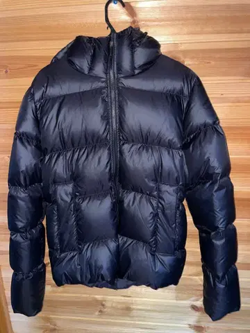 PYRENEX 블랙 다운 자켓
