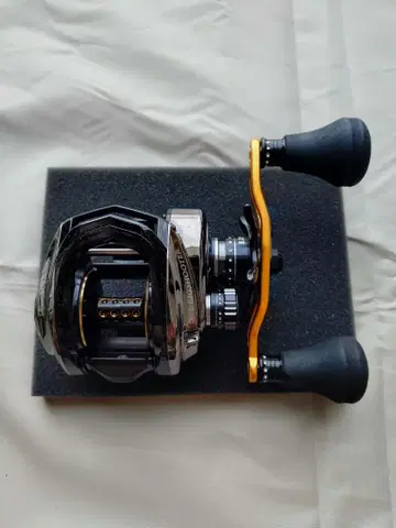 Abu Garcia REVO BIGSHOOTER COMPACT 8 우회전