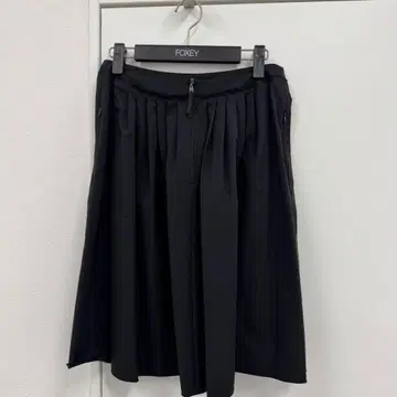 폭시 뉴욕 플레어 스커트 무릎 기장 블랙