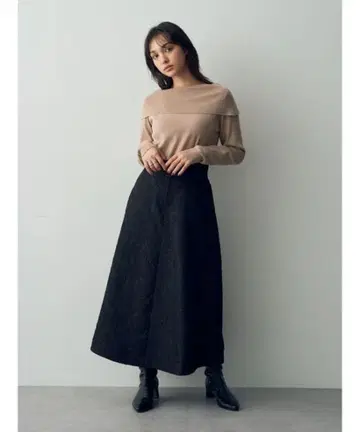 YECCA VECCA 부풀린 자카드 충전솜 플레어 스커트