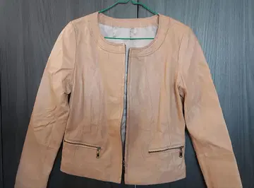 CREA 베이지 숏 기장 자켓 양가죽