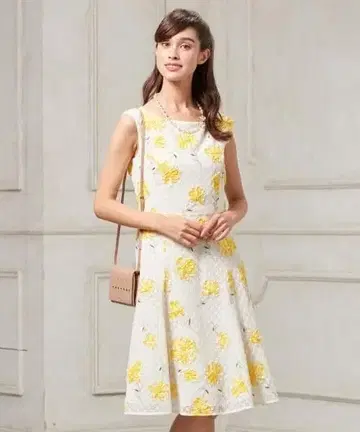 TOCCA DIAMOND LILY 드레스 아이보리 계열