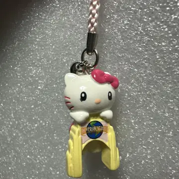 USJ 한정판 헬로키티 스트랩