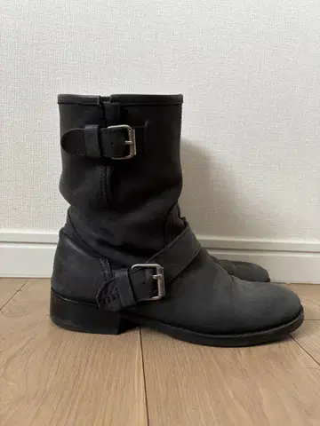 Theory 엔지니어 부츠