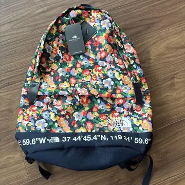 THE NORTH FACE 플라워 패턴 백팩 20L