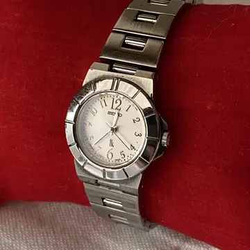 SEIKO 실버 아날로그 손목시계