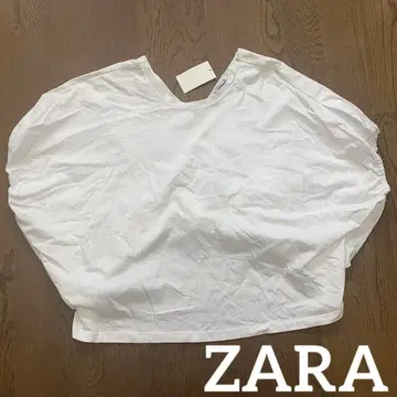 [택 포함 새상품] ZARA 화이트 컬러 반팔 M 사이즈