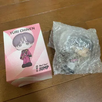 치넨 유리 피규어