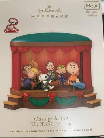 Hallmark PEANUTS Onstage Antics