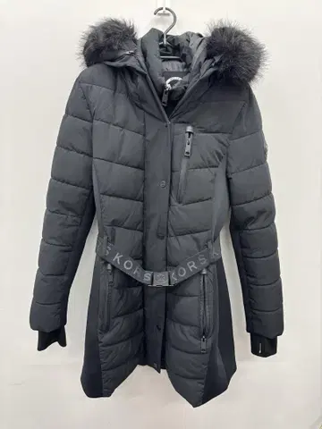 새상품급 Michael Kors 다운 자켓 블랙